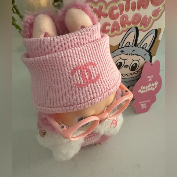 Labubu plush Pop Mart's The Monsters EXCITING series LYCHEE BERRY in outfit NWB - Picture 4 of 11